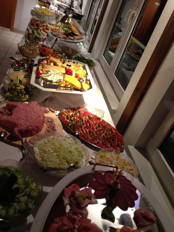 Hotel & Restaurant Zur Spreewaelderin Golßen Εξωτερικό φωτογραφία